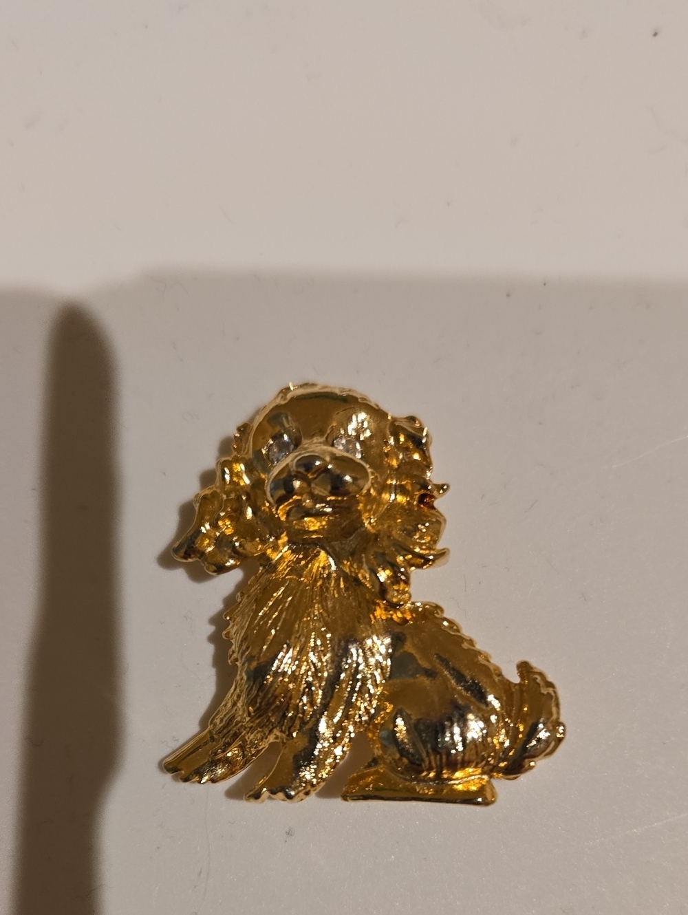 Gold Dog Lapel Pin – Decorative Pet Jewelry Accessory